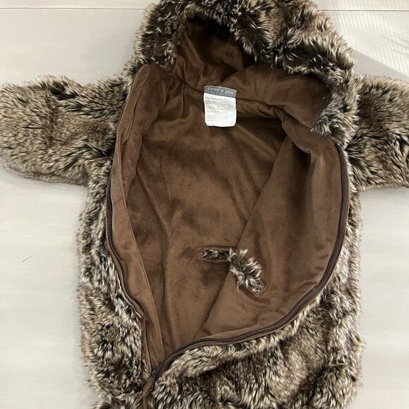 London & Cole Faux Fur Hooded Bunting Snug Sack Snowsuit Soft Cozy Unisex Brown - Picture 3 of 9